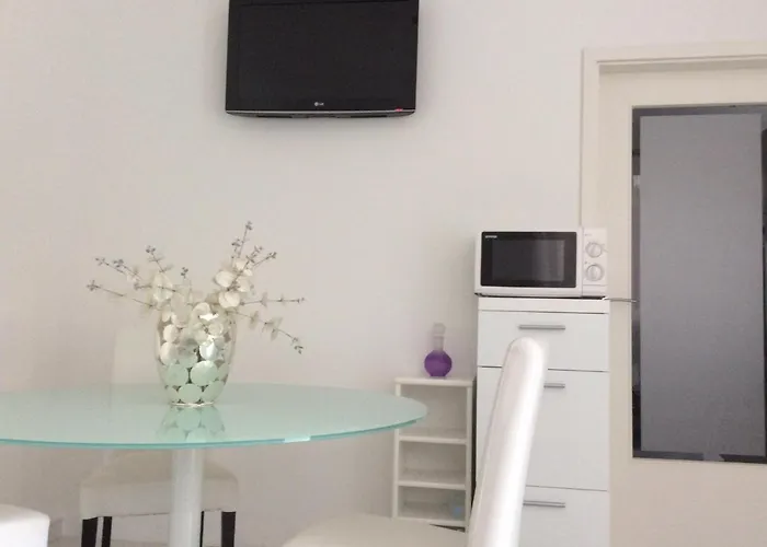 Concordia Apartment *